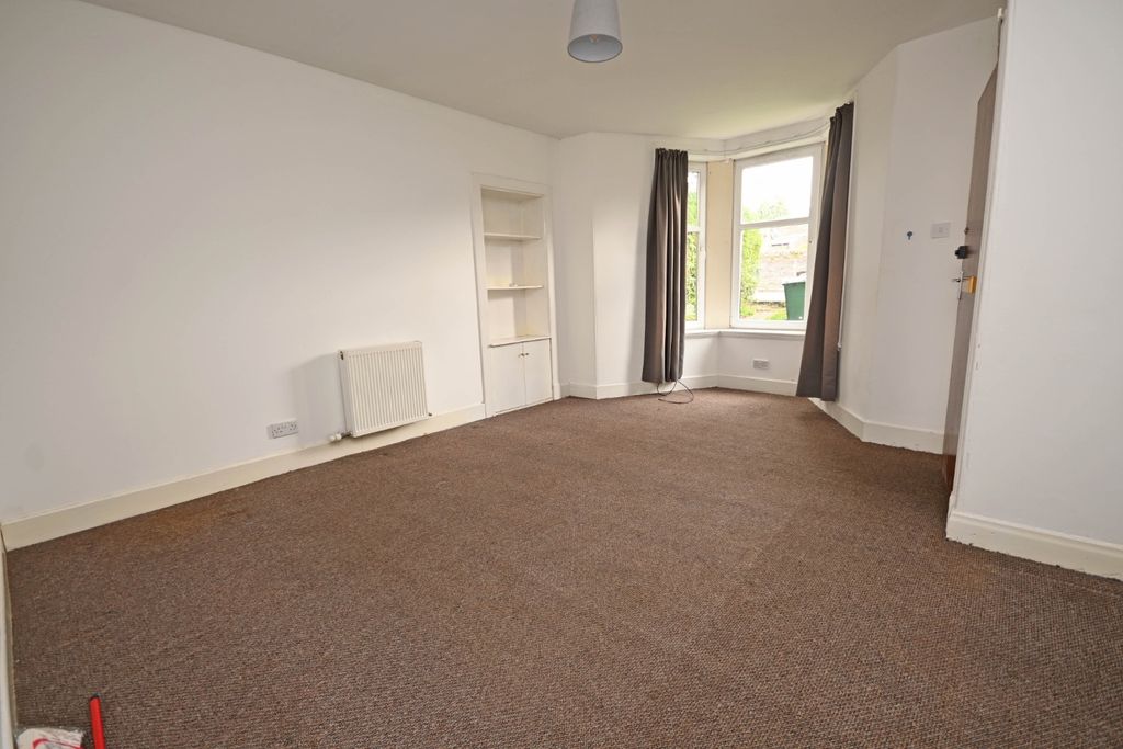 Property photo 2 of 15 5717342
