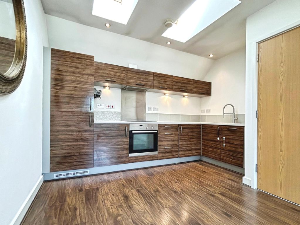 Property photo 2 of 19 Pbox-Img.Jpg