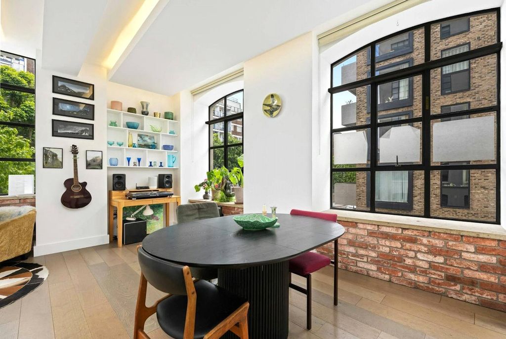 Property photo 2 of 16 Open Plan Living