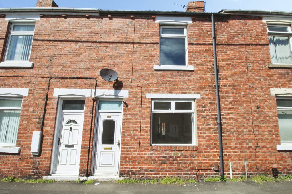 Property photo 1 of 9 External
