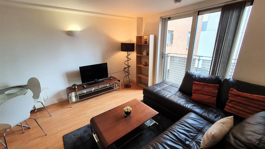 Property photo 3 of 27