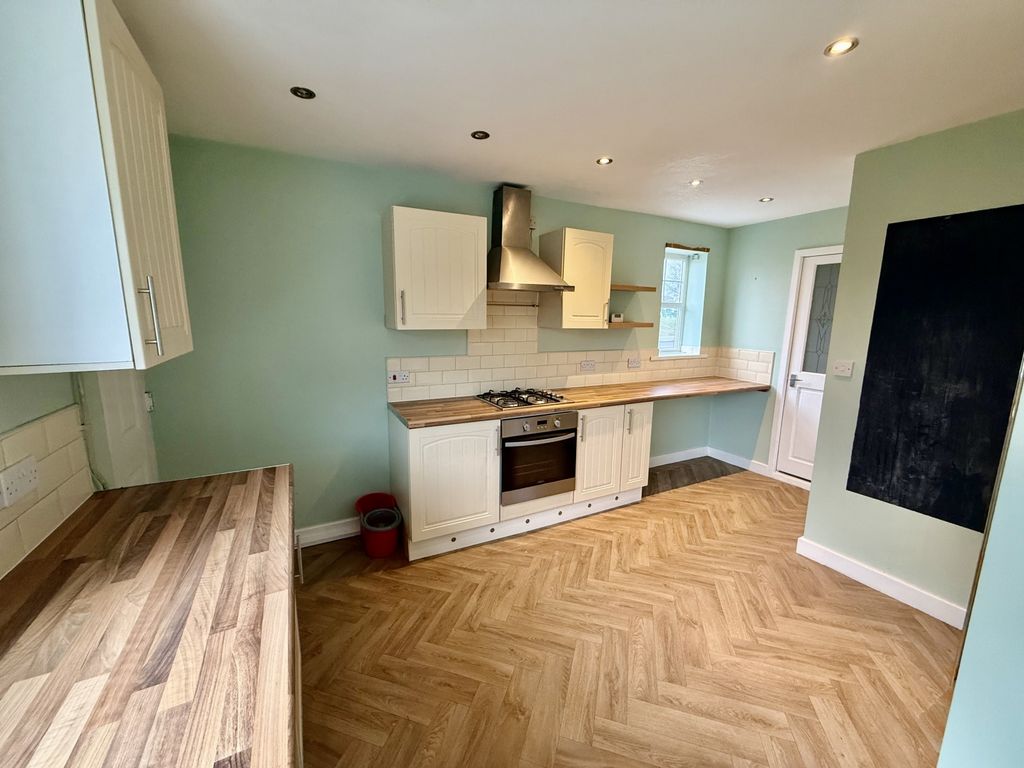 Property photo 2 of 11 Img_2047