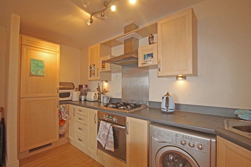 Property photo 3 of 6 Kitchen Area