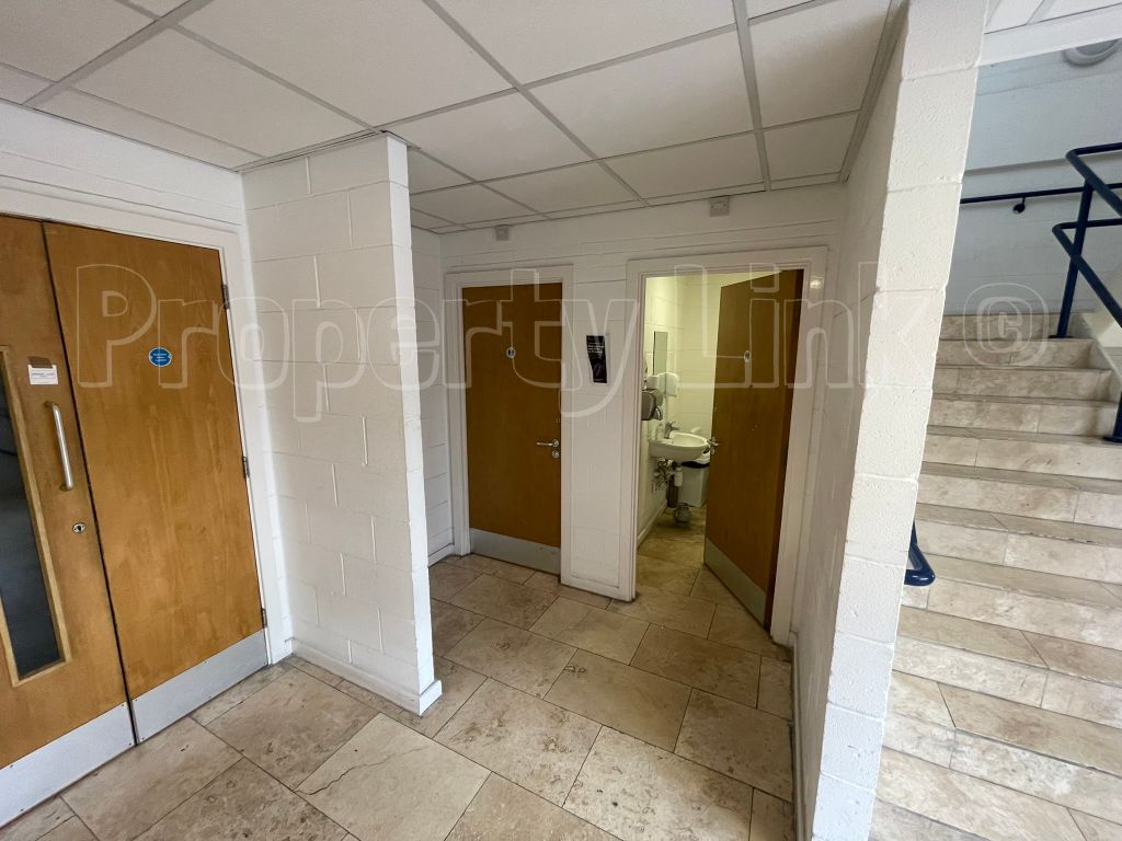 Property photo 3 of 9