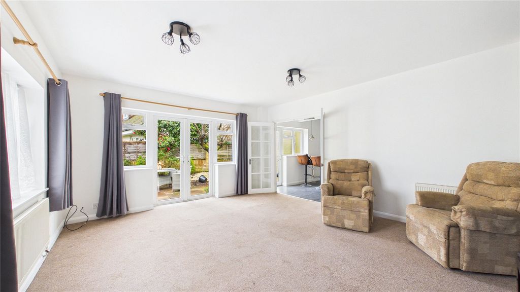 Property photo 2 of 12 Picture No. 25