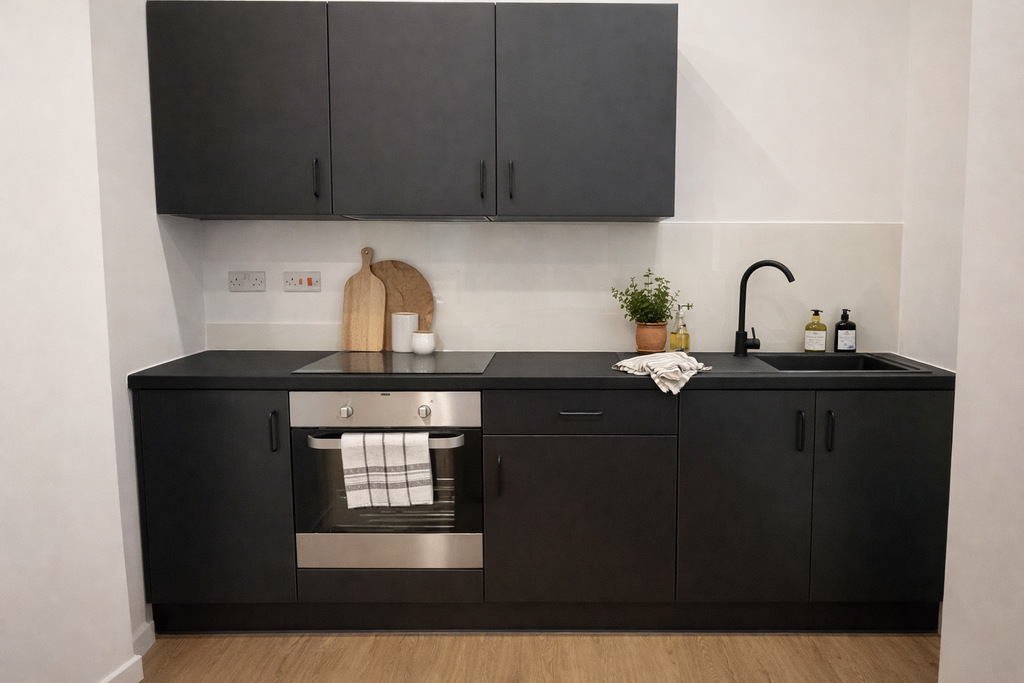 Property photo 3 of 7 Kitchen