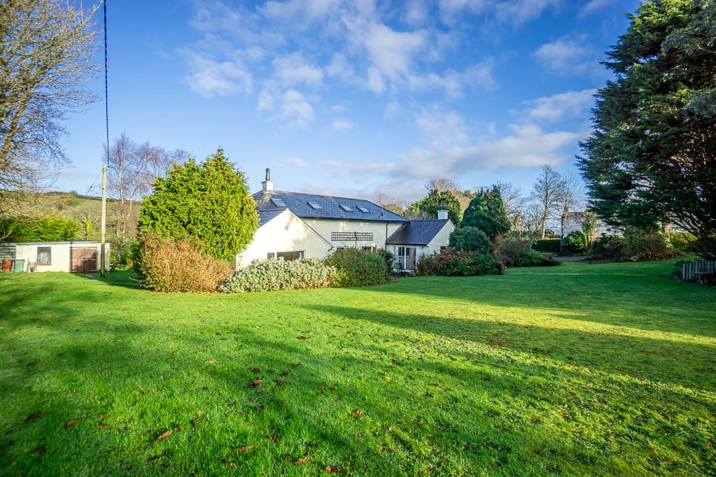 Property photo 3 of 37