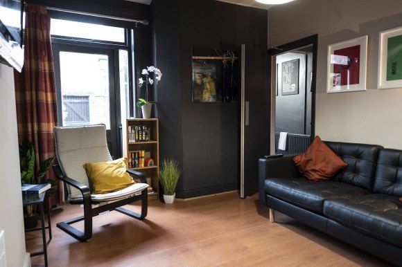 Property photo 2 of 10 Lounge 2