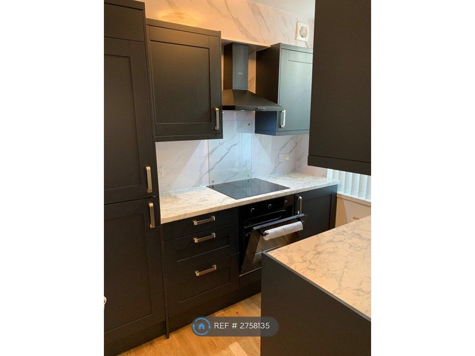 Property photo 3 of 9 New Kitchen With Hob And Oven Extractor Fan