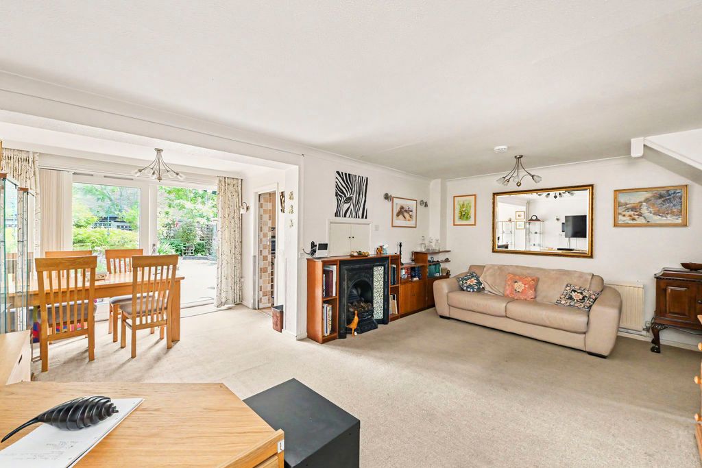 Property photo 3 of 13 Photo 4