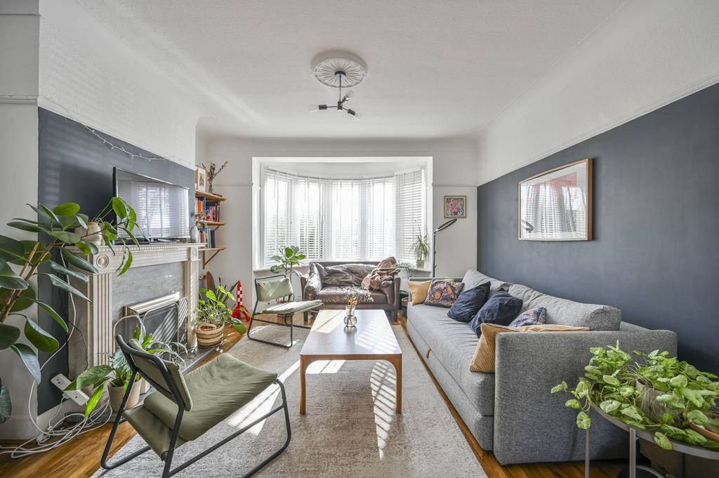 Property photo 1 of 26