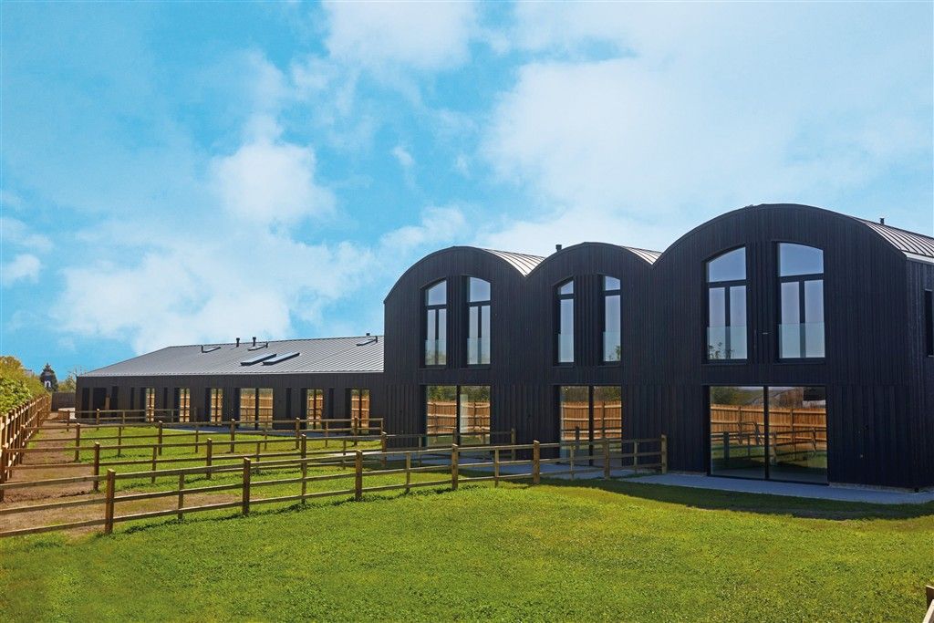 Property photo 1 of 10 External 6