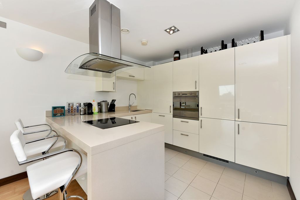 Property photo 3 of 7 Picture 3