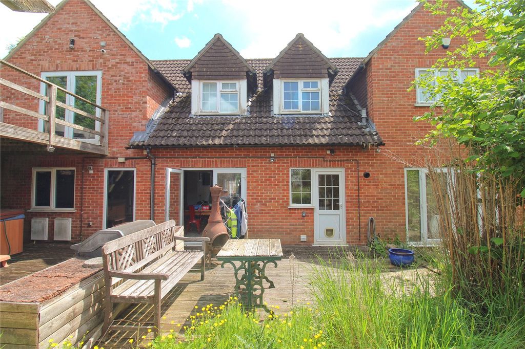 Property photo 2 of 20 Picture No. 10