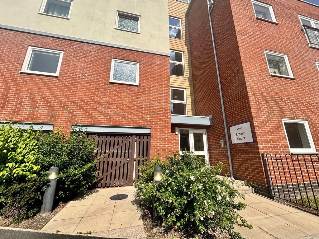 Property photo 1 of 9