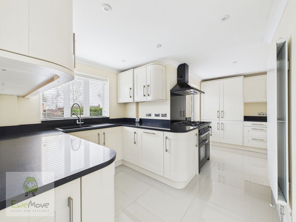 Property photo 1 of 24 Kitchen