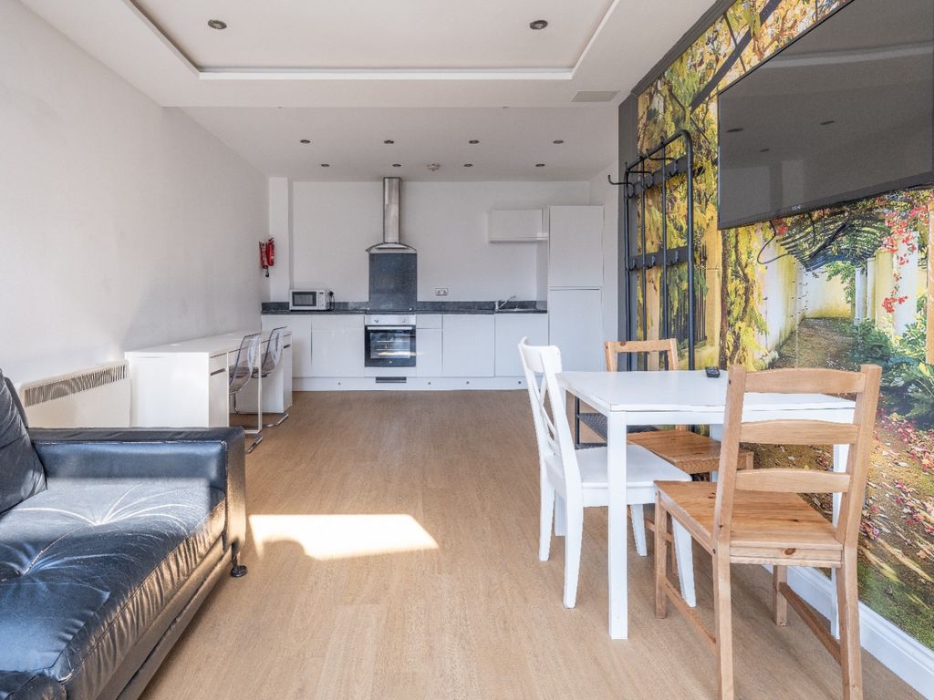Property photo 2 of 7 3634732