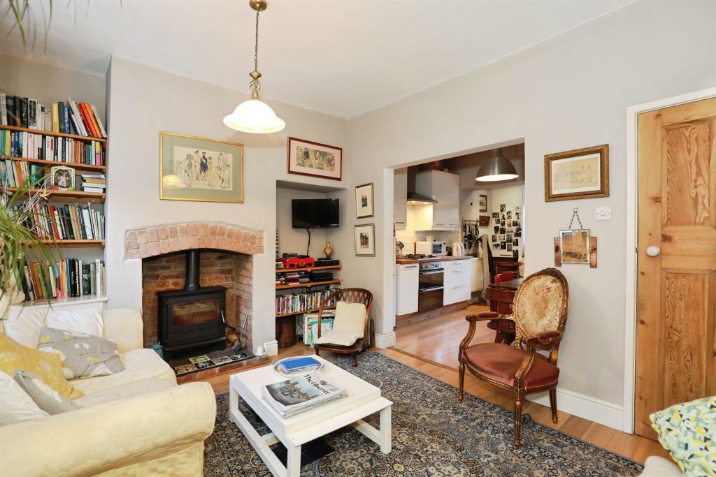 Property photo 2 of 17