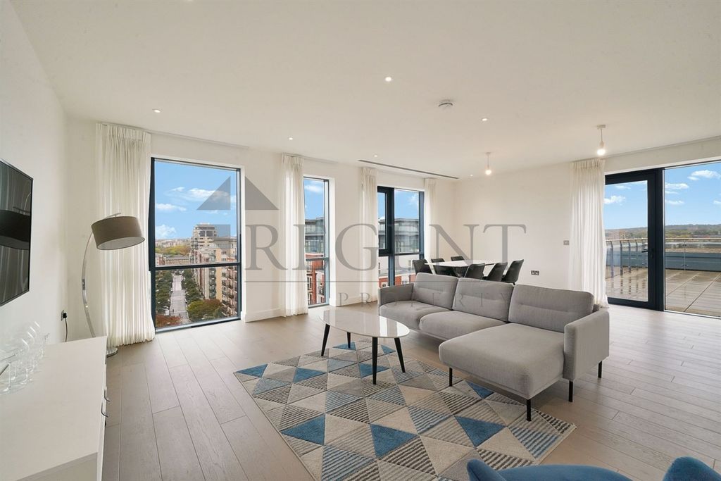 Property photo 1 of 26 (Main)