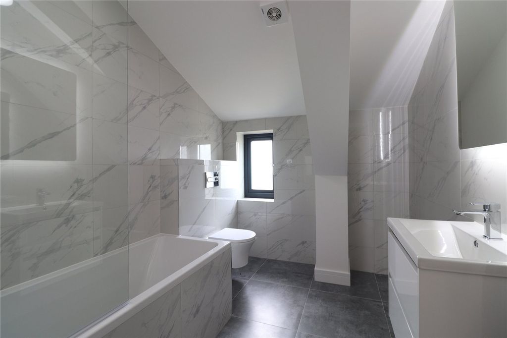 Property photo 2 of 13 Bathroom