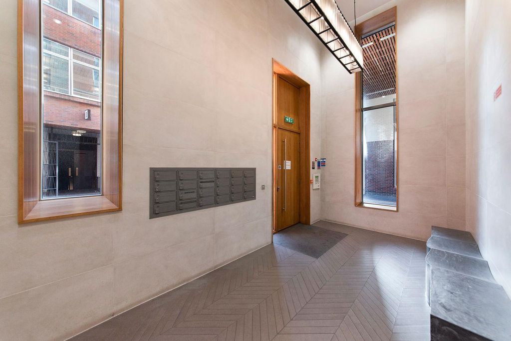 Property photo 3 of 21 Entrance Lobby And Communal Walkways