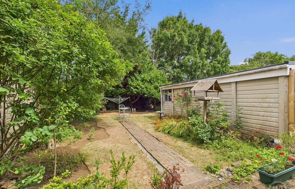 Property photo 2 of 19