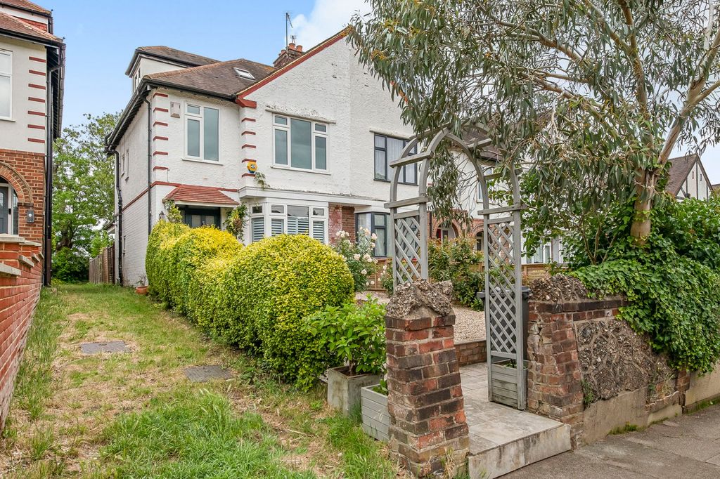 Property photo 1 of 14