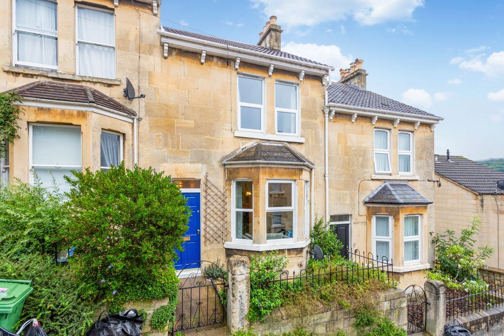 Property photo 1 of 11 Frontage