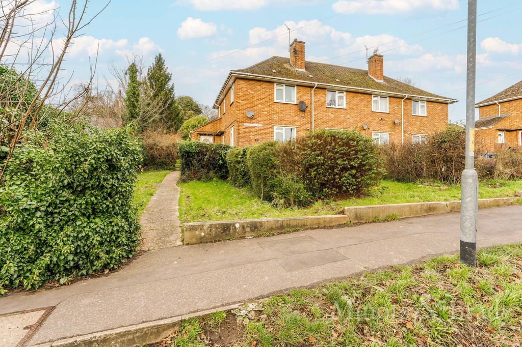 Property photo 2 of 8