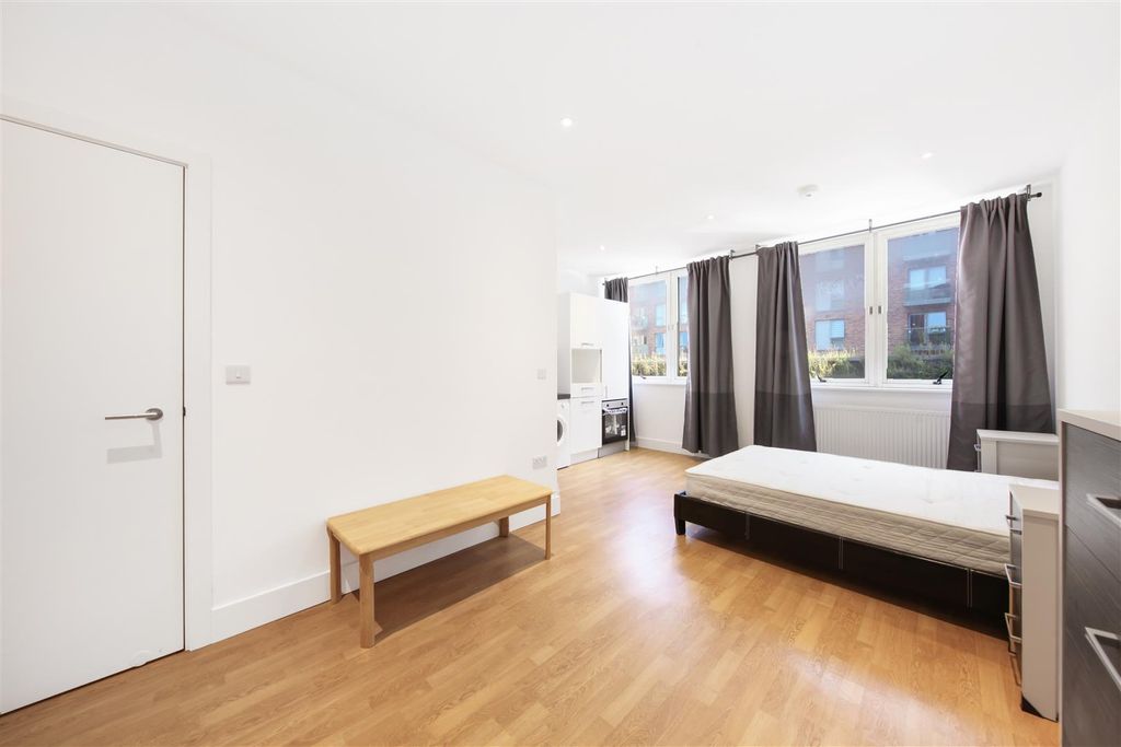 Property photo 1 of 6 225 Shenley Road - Ezfq6Vfd1Zrep7Lexzdm.Jpg