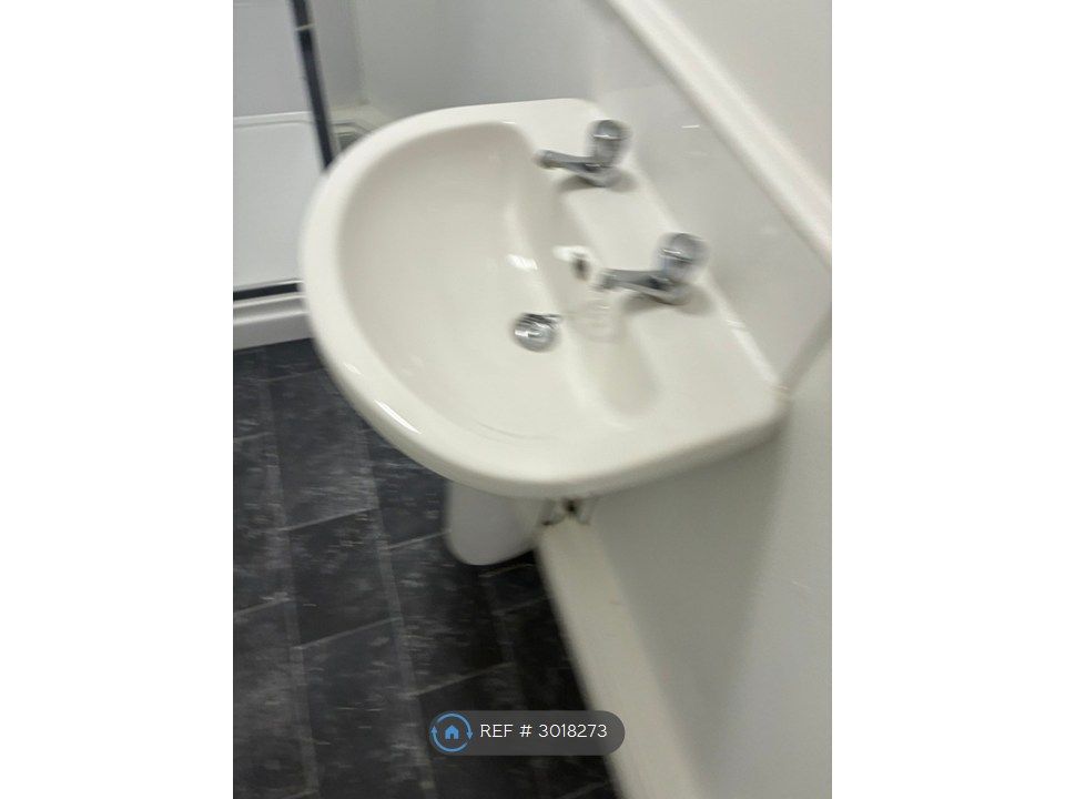 Property photo 3 of 26