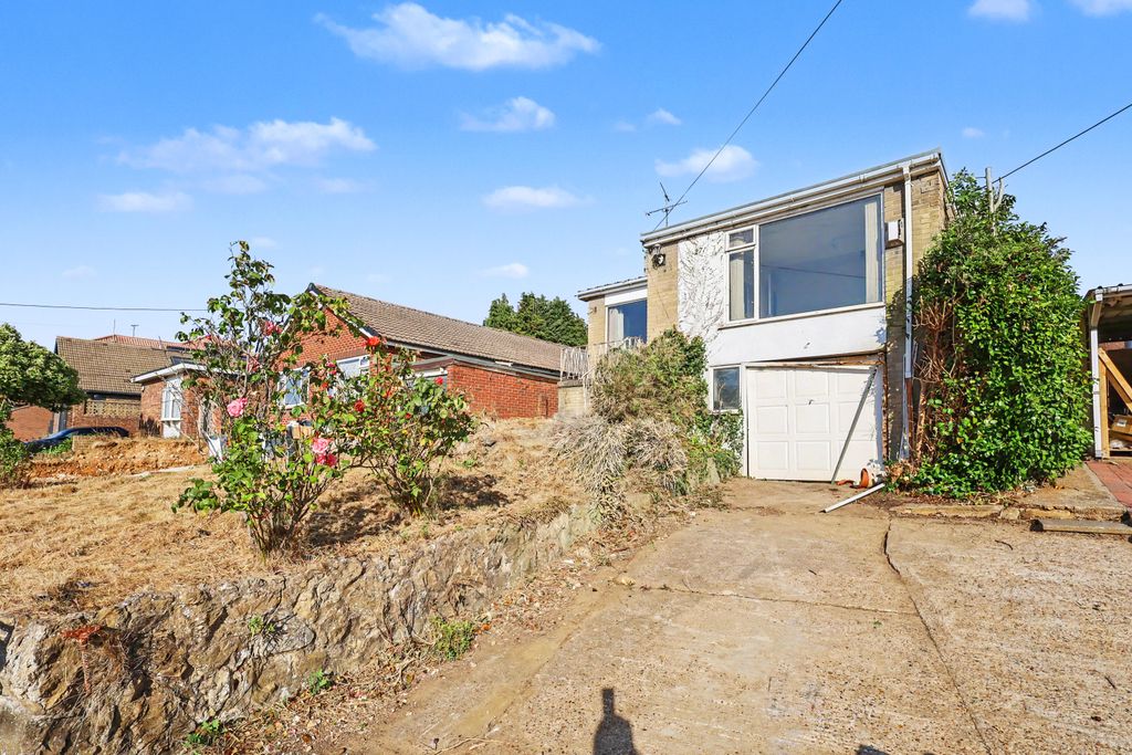 Property photo 2 of 25 271 Lords Wood Lane, Chatham, Kent, Me5 8Ju