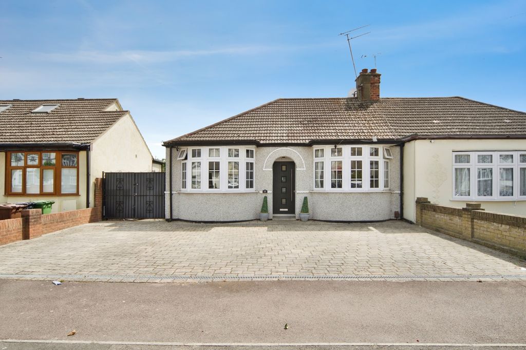 Property photo 1 of 19 Pbox-Img.Jpg