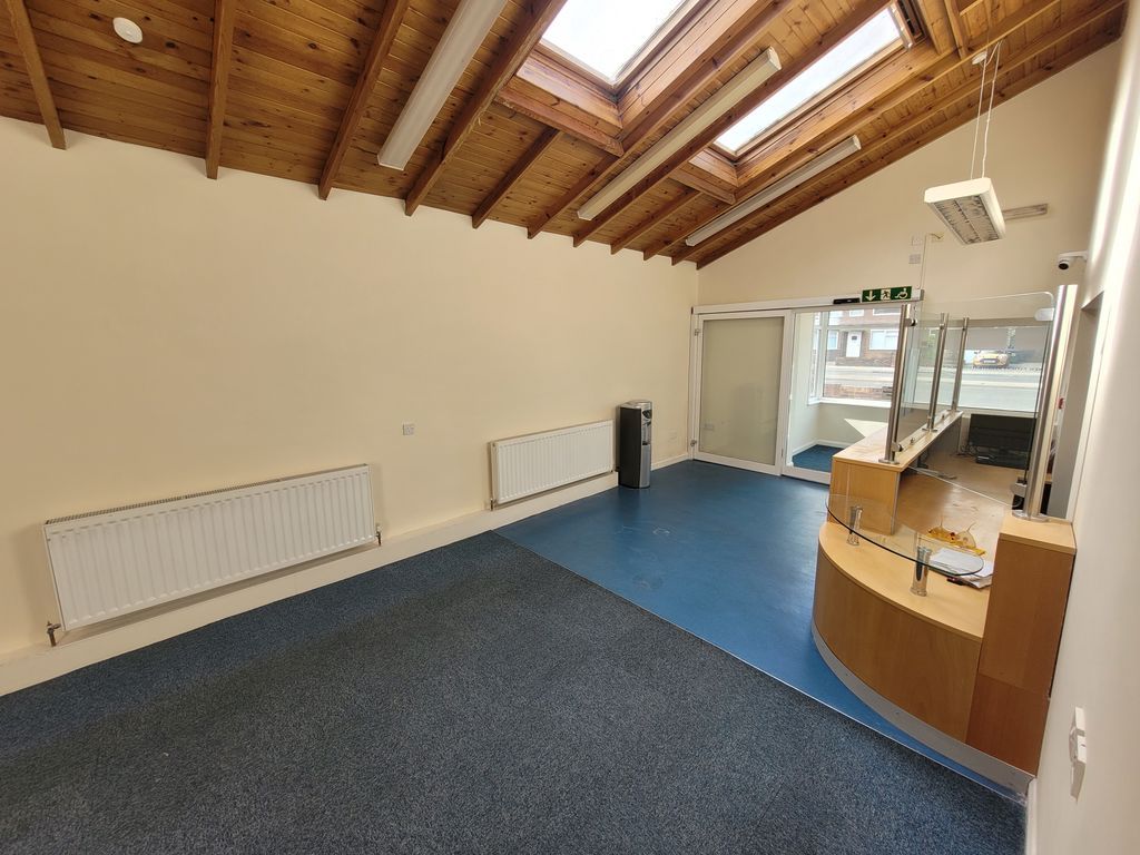 Property photo 2 of 17 Photo 6