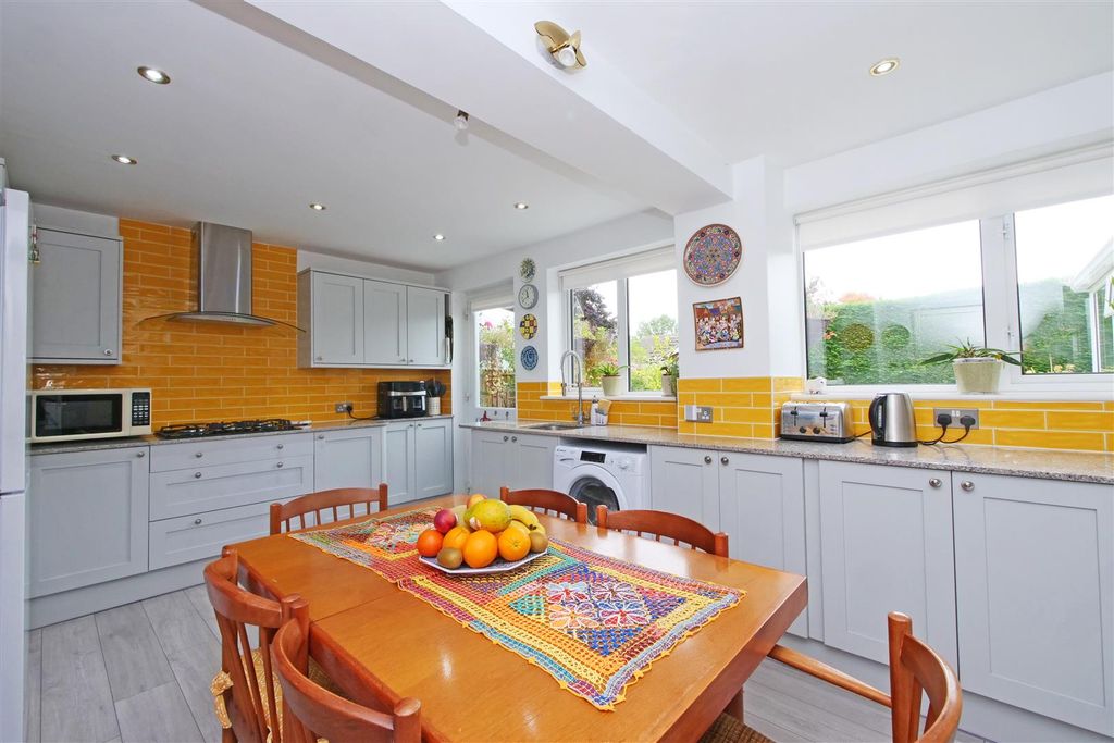 Property photo 3 of 27 Pnmb0052.Jpg