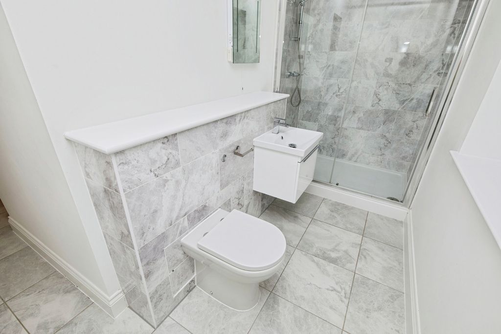 Additional image 16 of 2 bed flat for saleSt. Marys Gate, Derby, Derbyshire DE1