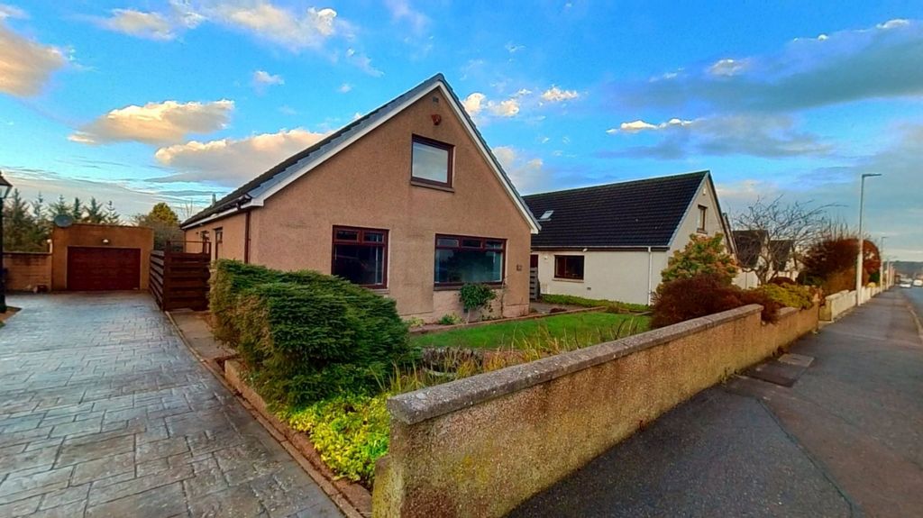 Property photo 1 of 17 Picture No. 11