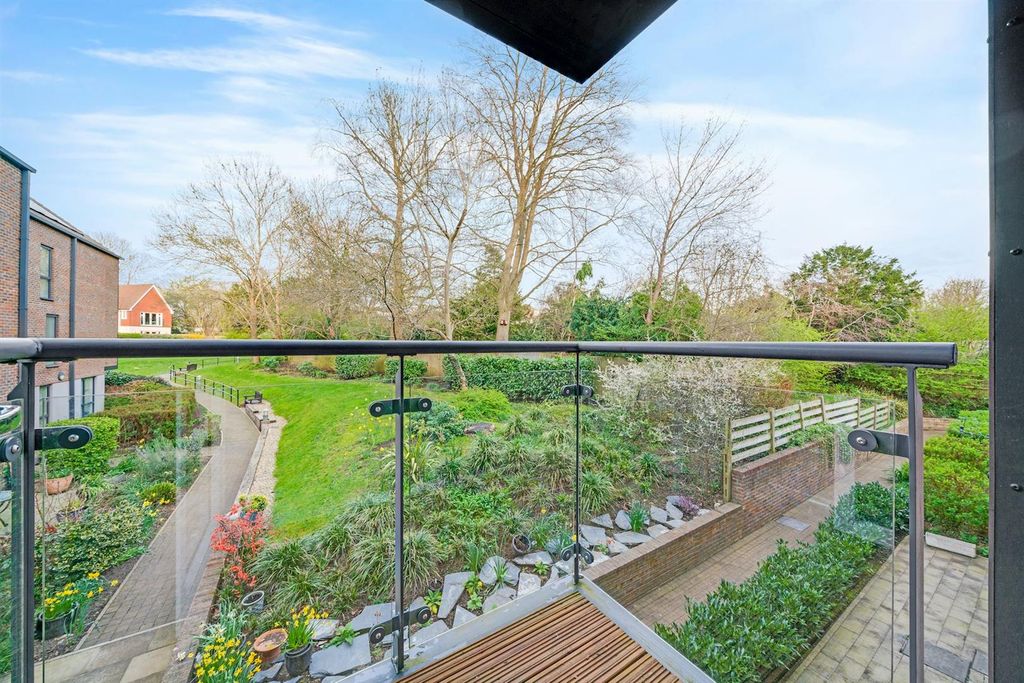 Property photo 3 of 21 14-Bf02Ide01117-Medium.Jpg