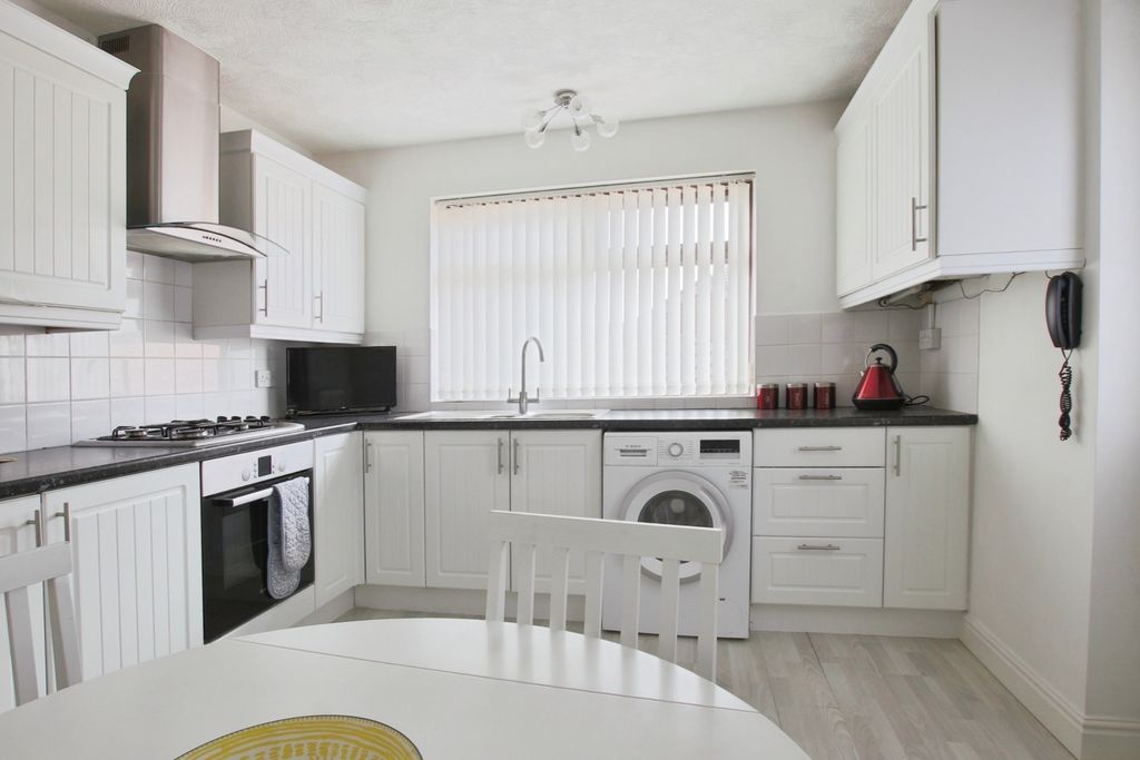 Property photo 3 of 14 3564456