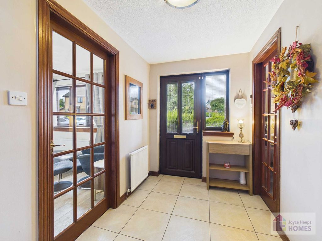 Property photo 2 of 21