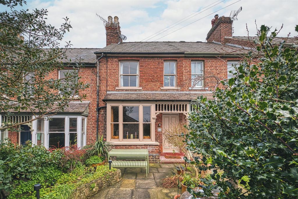 Property photo 1 of 38