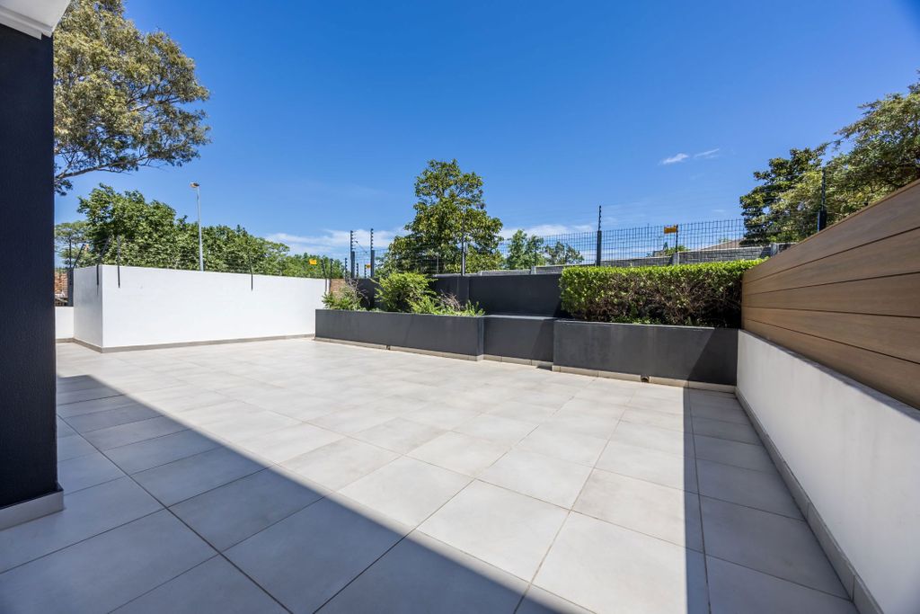 Property photo 3 of 13 Dbv1709656