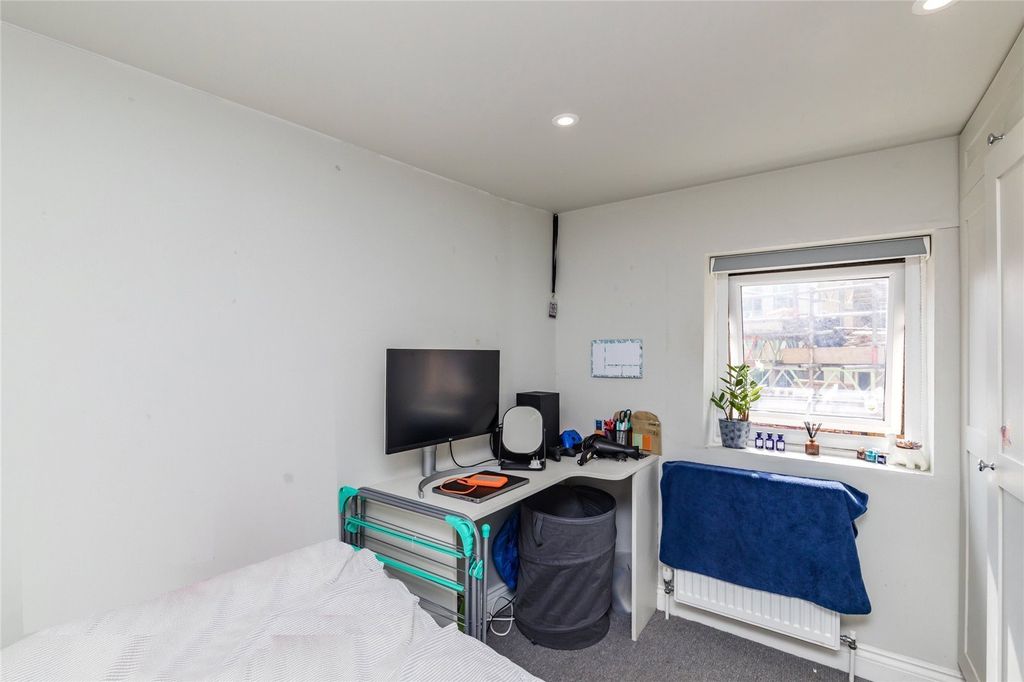 Property photo 1 of 11 Picture No. 08