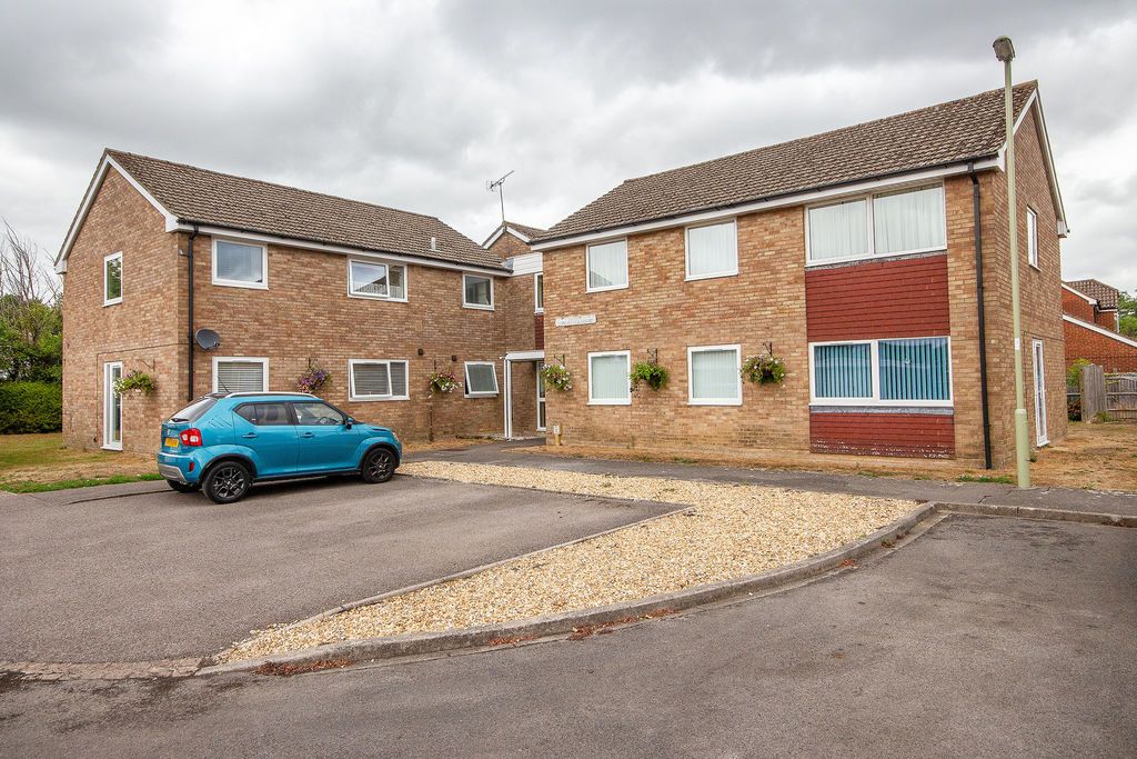 Property photo 1 of 11 External