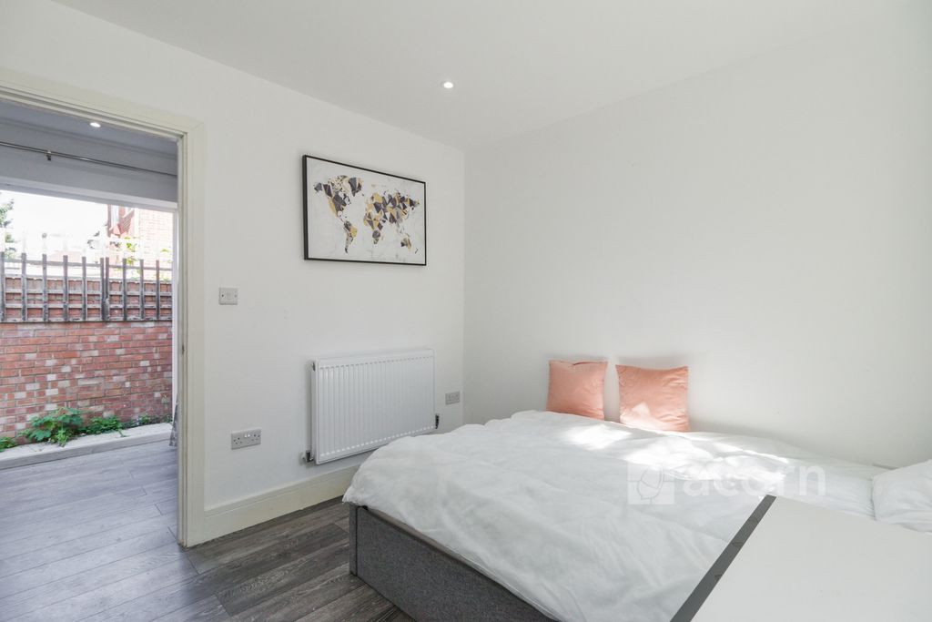 Property photo 3 of 9 Img_5500