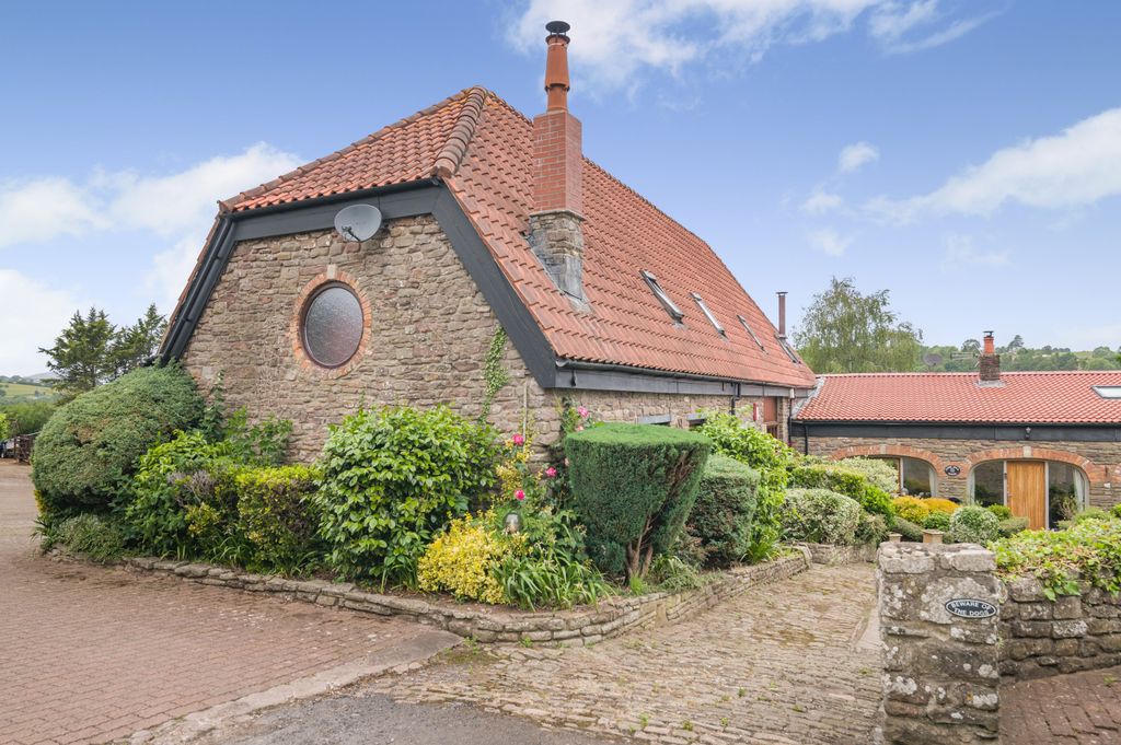 Property photo 1 of 29