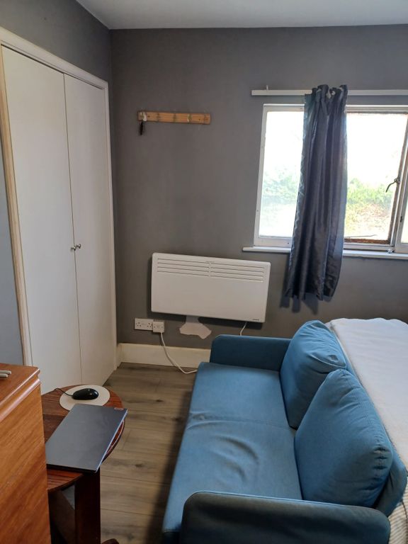 Property photo 1 of 5