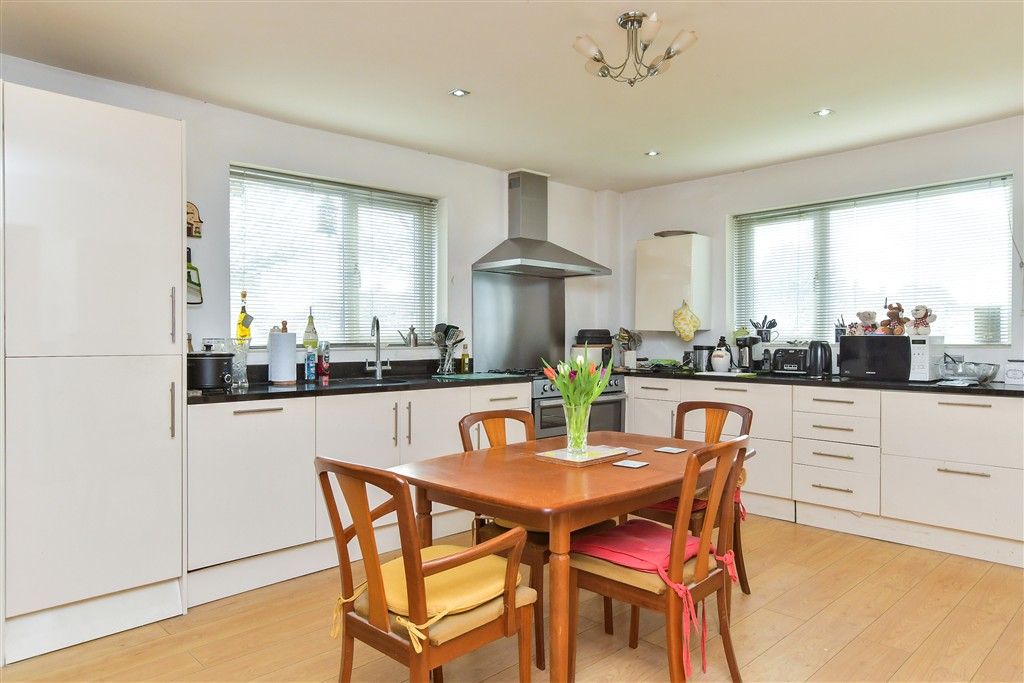 Property photo 1 of 16 Kitchen
