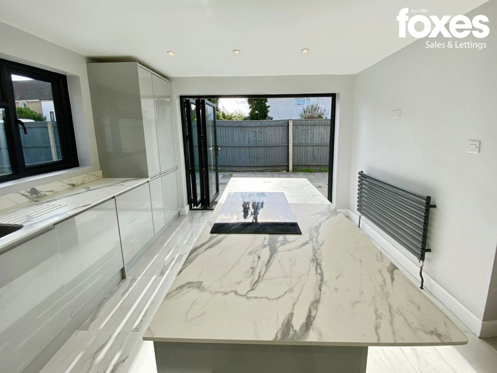 Property photo 3 of 21 5530653