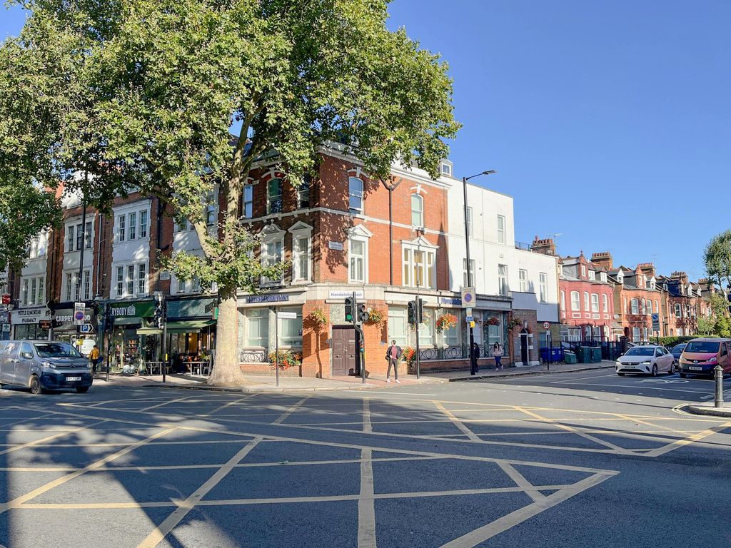 Property photo 1 of 11 2 Chiswick High Rd W4 Office To Let Ex4.Jpg